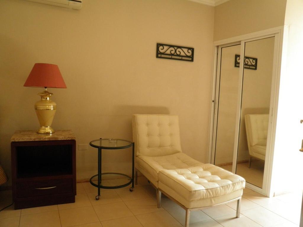 Granada Suites Hotel Amman Zimmer foto