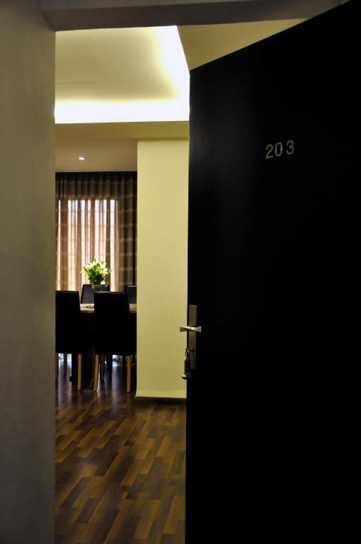Granada Suites Hotel Amman Zimmer foto