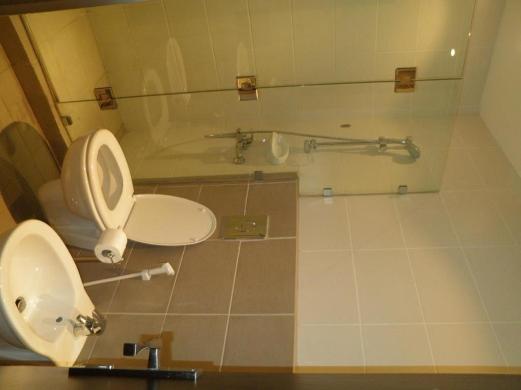 Granada Suites Hotel Amman Zimmer foto